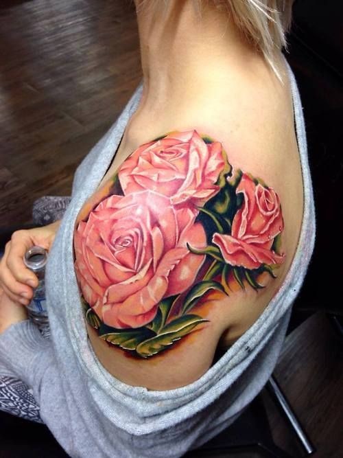 女性肩部漂亮好看的花朵纹身图4