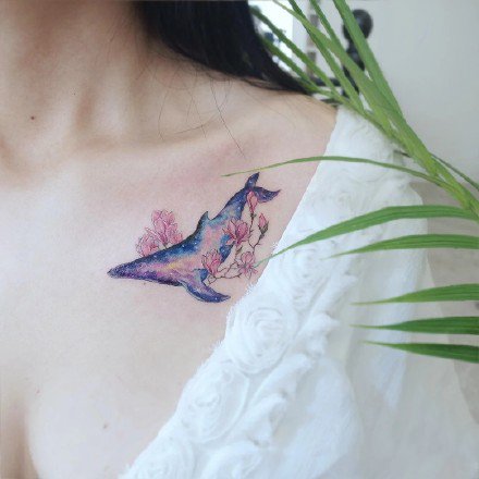 象征自由的一组鲸鱼相关的纹身图片作品
