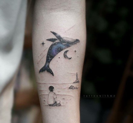 黑色的一组美丽小鲸鱼纹身图片