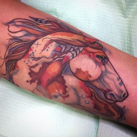 好看的一组彩色骏马纹身图片