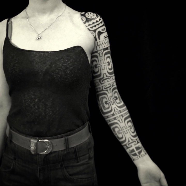 霸气纹身图片  多款黑色色调的霸气部落图腾纹身图片