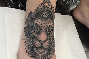 脚背豹子黑灰纹身tattoo图案