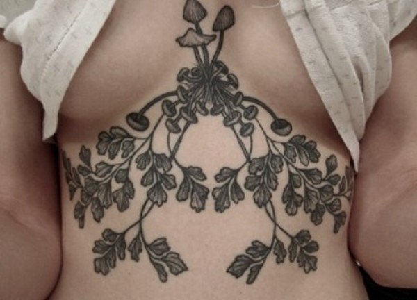 最火的sternum tattoo图4