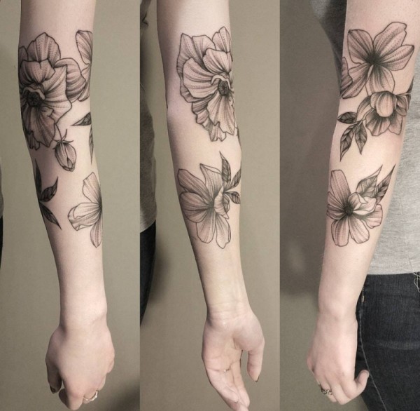 美女纹身花臂，漂亮花纹身图片