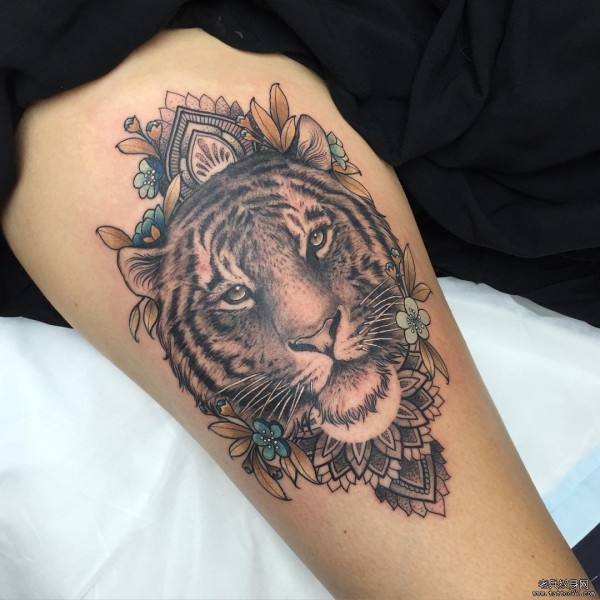 大腿老虎彩绘纹身tattoo图案