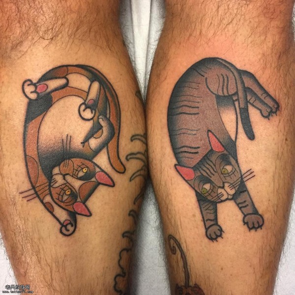 小腿卡通个性的tattoo猫纹身图片