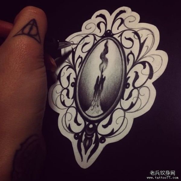 欧美school黑灰镜子蜡烛纹身图片手稿