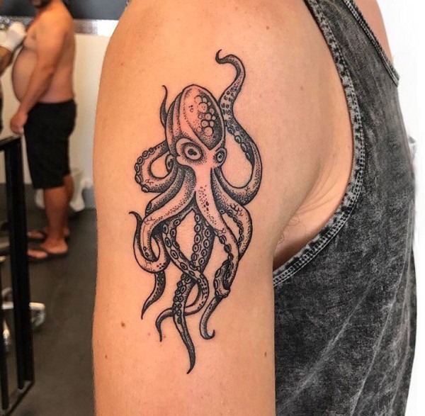 男生手臂上黑灰素描点刺技巧章鱼纹身图片