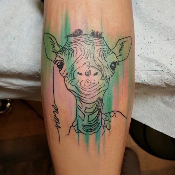 卡通长颈鹿纹身 多款彩绘纹身素描卡通长颈鹿纹身图片