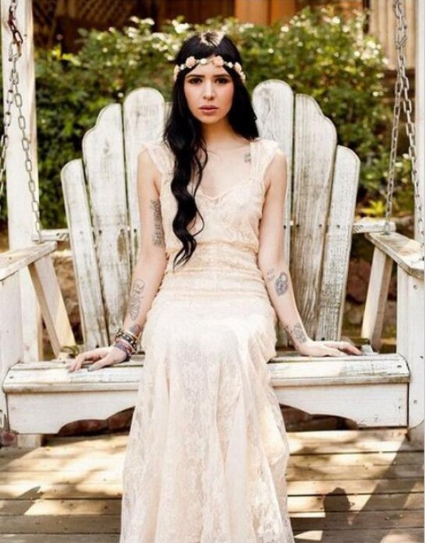 美丽的婚纱与纹身新娘II