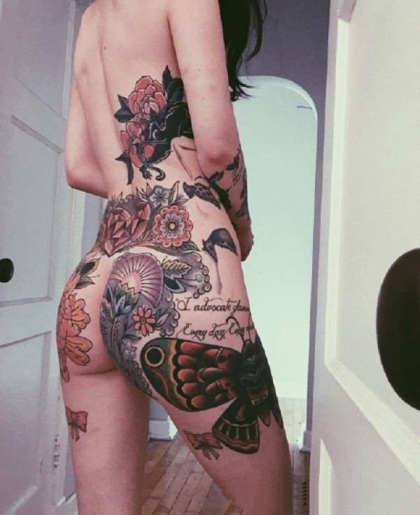 性感纹身美女图片_一组性感又帅气的欧美纹身美女tattoo girls图片