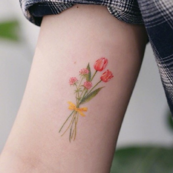 简约花草纹身_9张适合女生的超简约小清新花草纹身图片