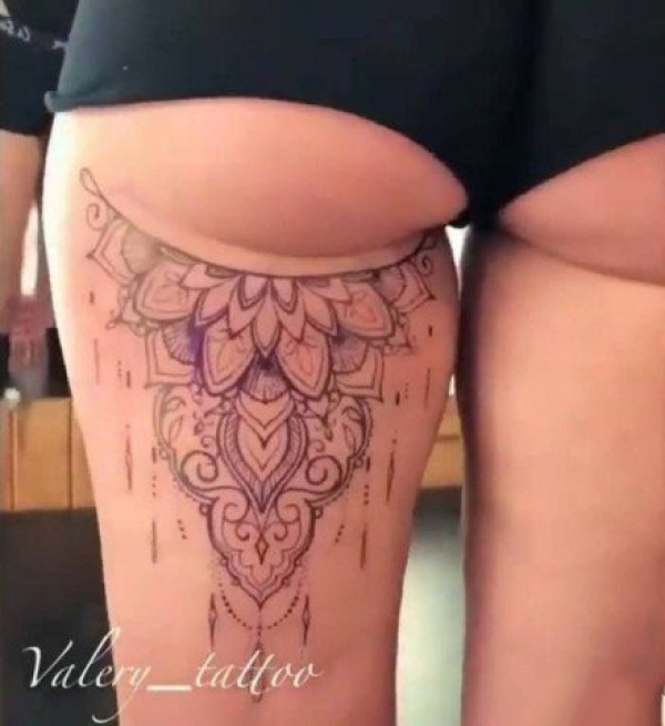 性感的女生美腿蕾丝腿环纹身图片