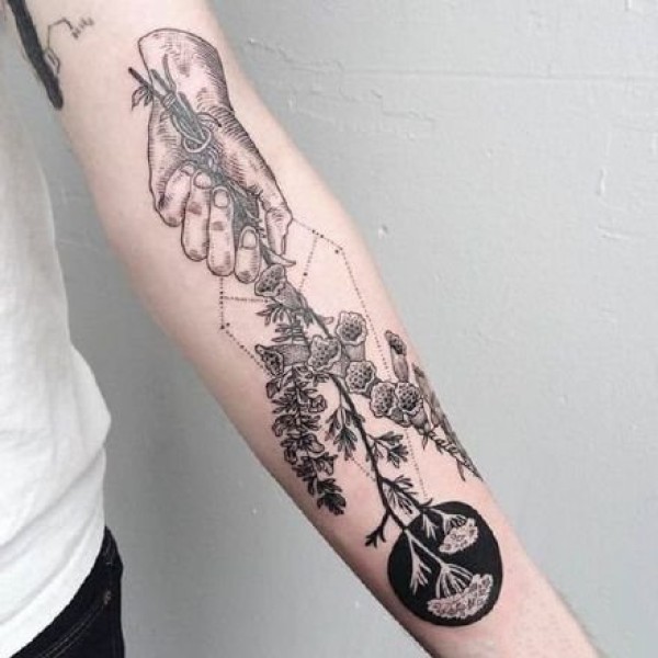 细节超多的插画风格手臂纹身图片9张