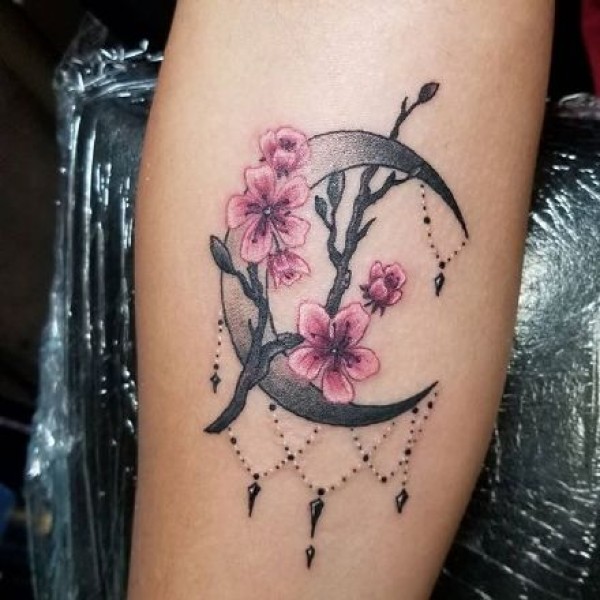 小清新漂亮的花朵元素纹身图片