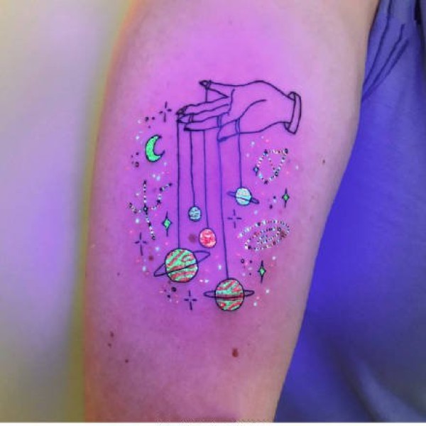 夜光纹身 一组荧光tattoo纹身对比效果图片