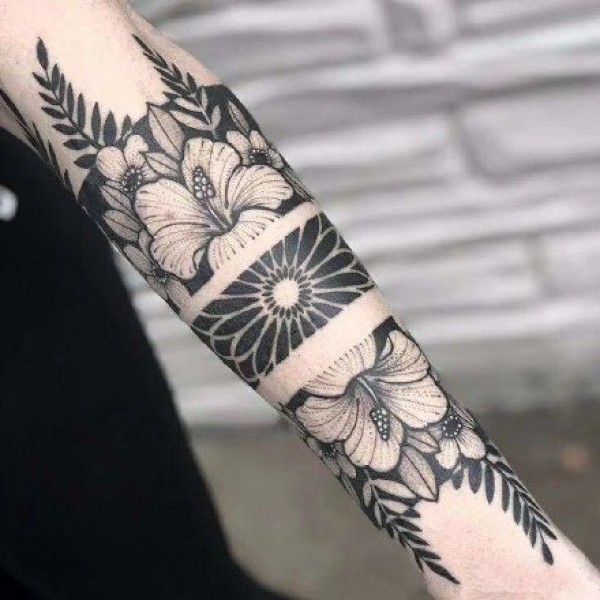 15款环绕手腕手臂的手环臂环纹身作品
