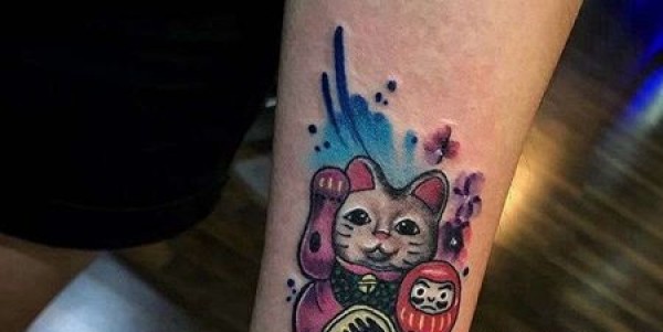水彩小臂招财猫纹身图片