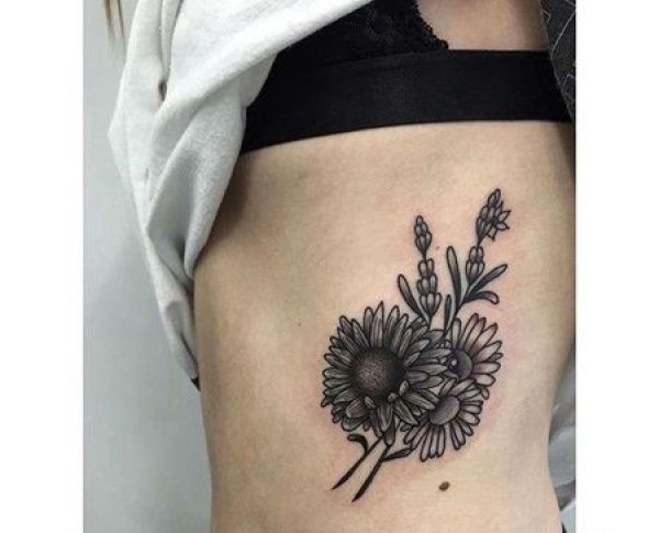 侧腰向日葵纹身图片