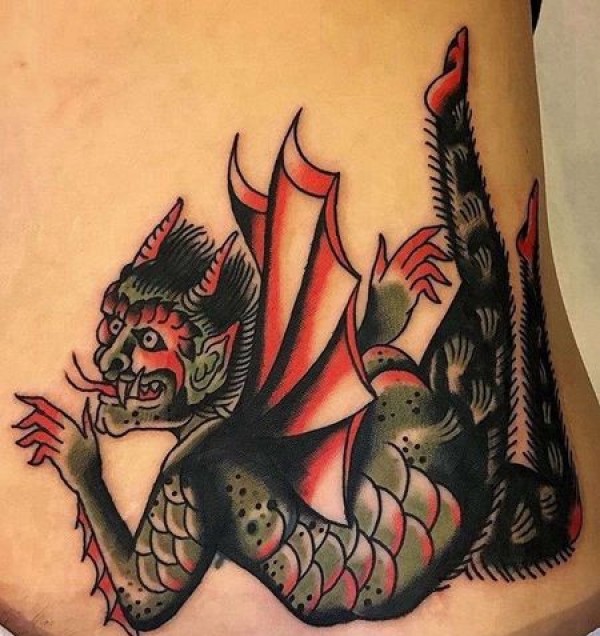 Old School侧腰恶魔纹身图片