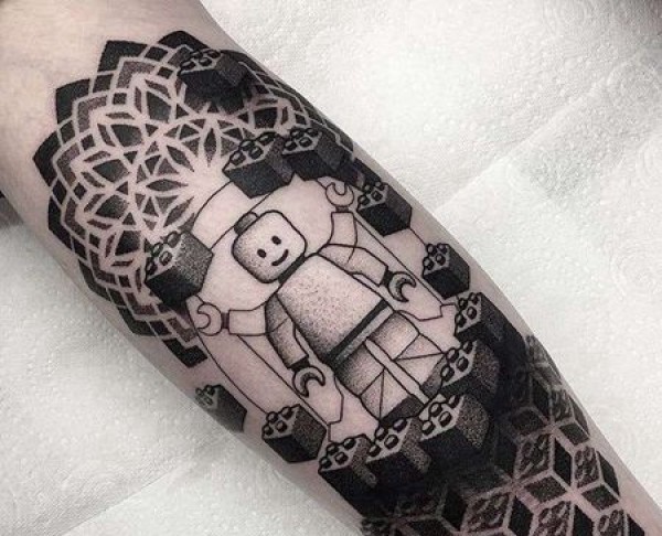 点刺小臂机器人纹身图片