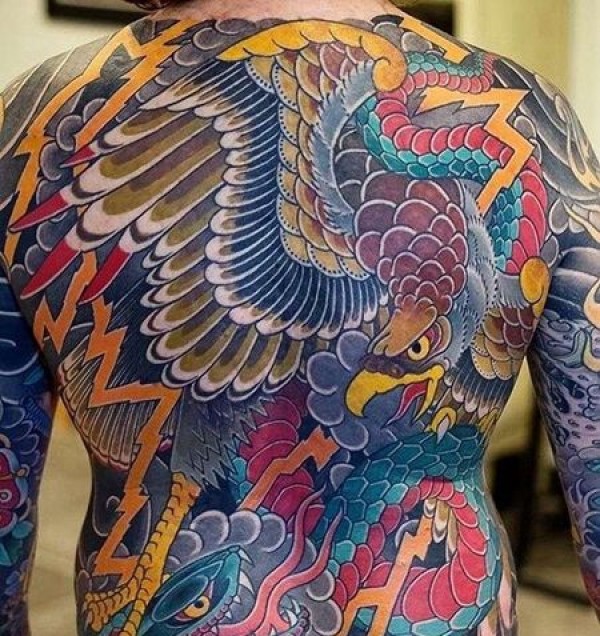 日式胳膊老鹰蛇纹身图片