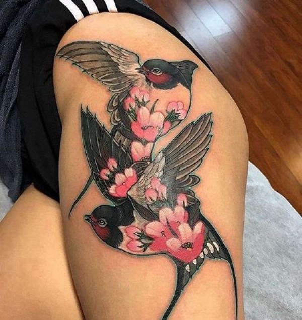 新传统大腿燕子纹身图片