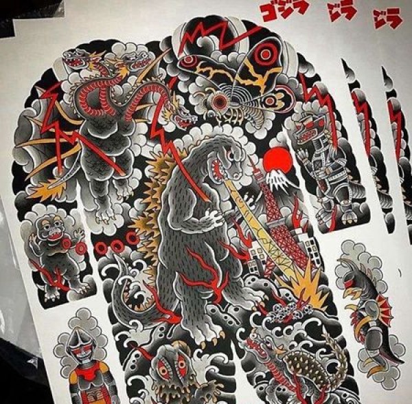 新传统后背怪兽纹身图片