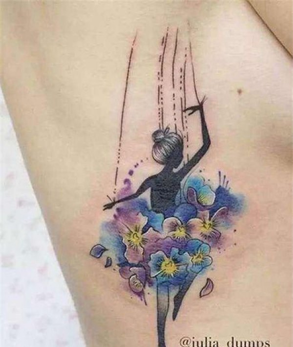 胸部侧面芭蕾木偶纹身图片