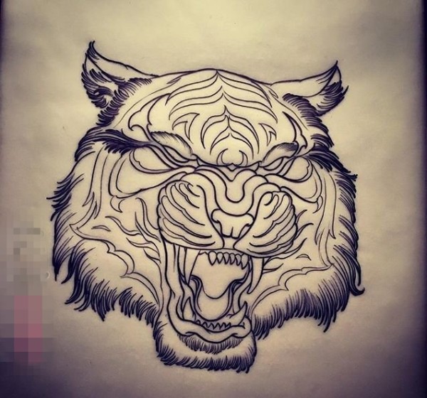 黑色线条素描创意花纹霸气老虎头纹身手稿