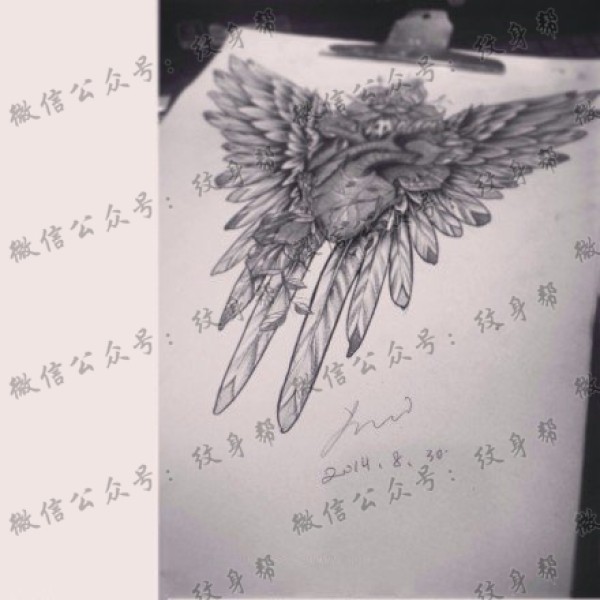 黑灰心脏翅膀纹身手稿图案