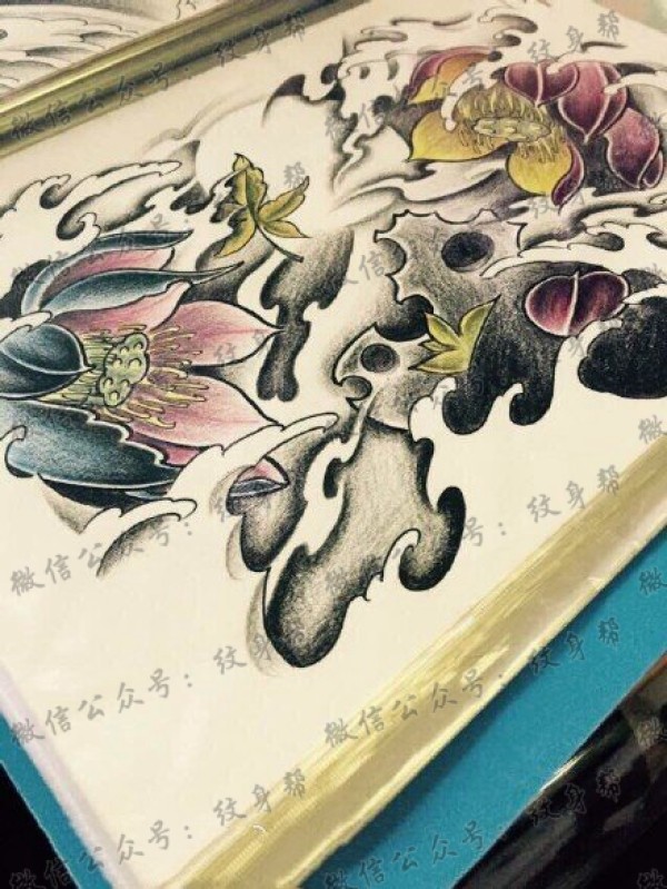 彩色传统莲花纹身手稿图片