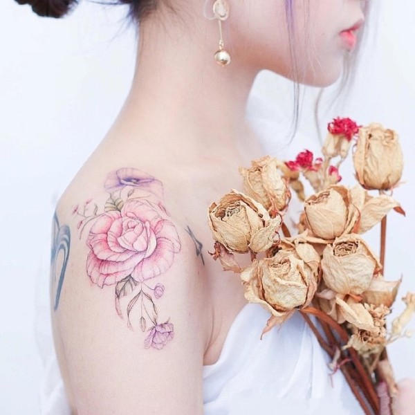 女神最爱的一组小清新花卉纹身图片