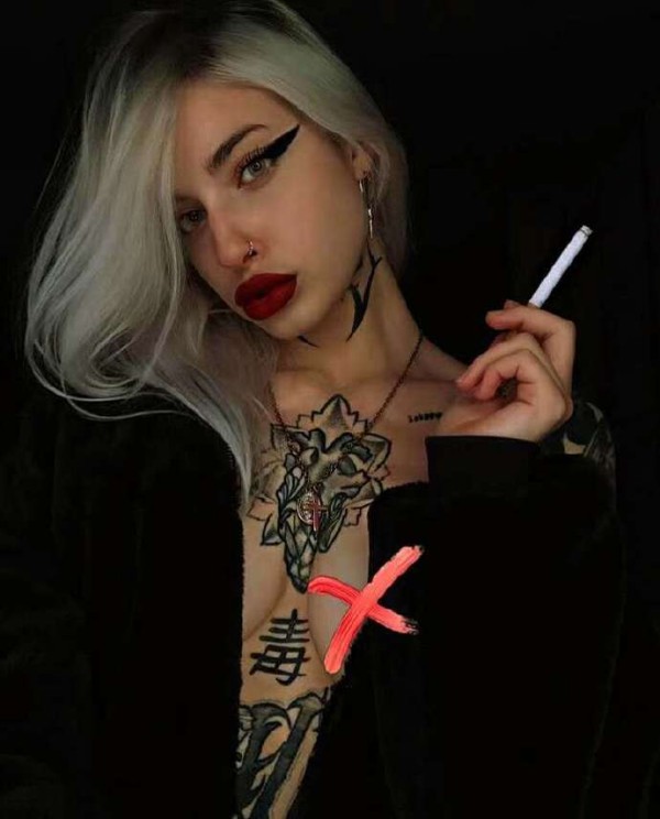 一组拥有性感身材的女性纹身图片