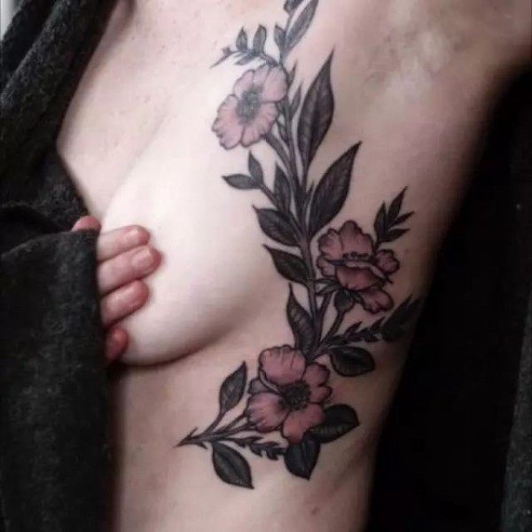 女性必入的一组性感花朵纹身图片