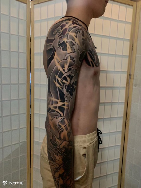 衔接大臂胸口